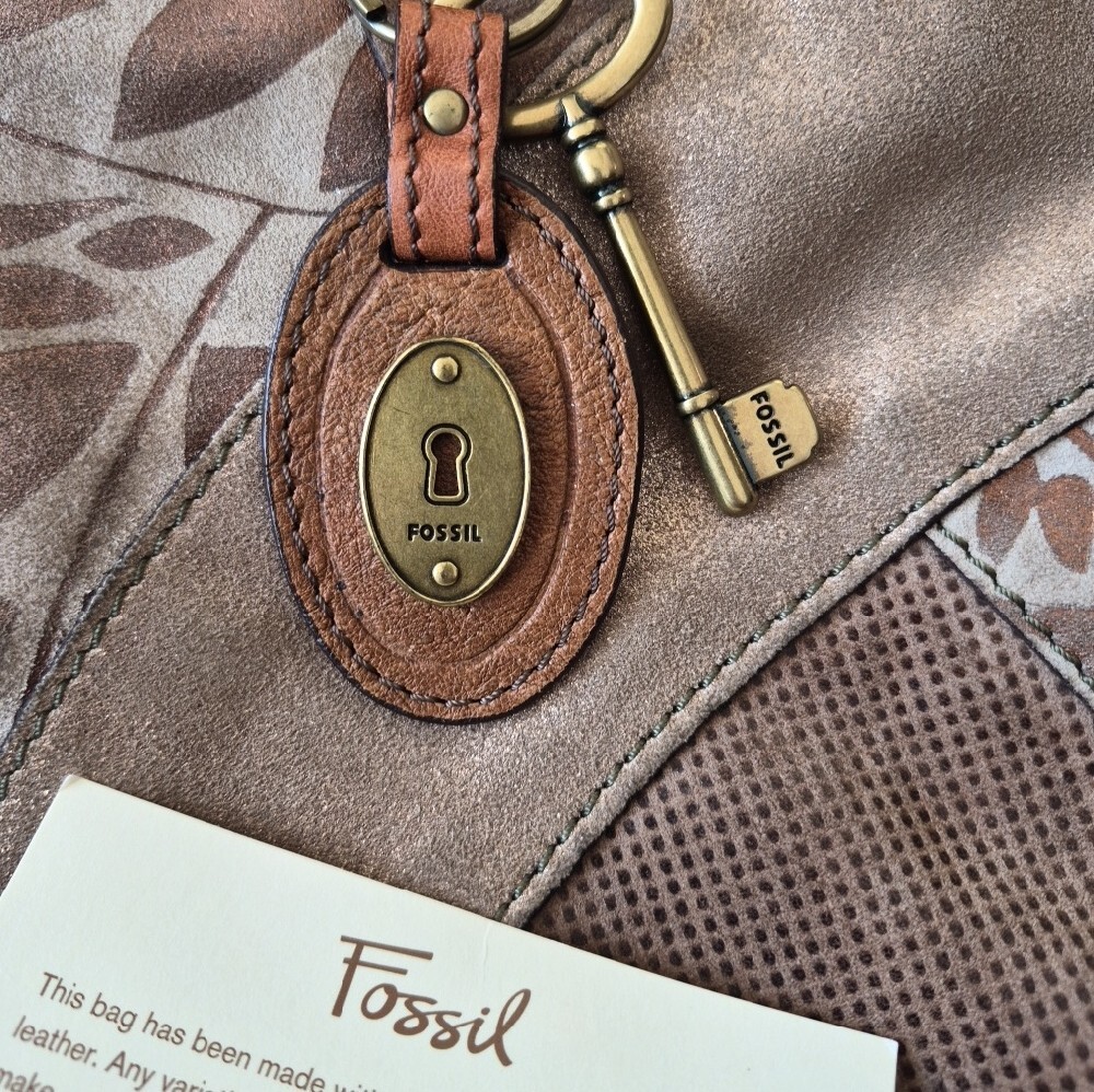 Fossil NWOT Patchwork Leather Tote Bag Patchwork in Brown and Cream - Picture 3 of 5